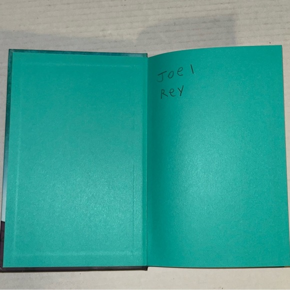 Dog Man: Fetch-22 by Dav Pilkey Dog Man Book #8 2019 Hardcover - Picture 3 of 5